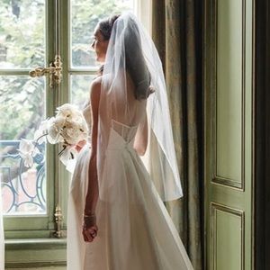 Dareth Colburn Simple Cut Edge Bridal Veil - Fingertip Length - 36" - White